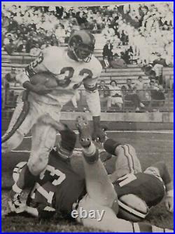 1959 Ollie Matson NFL Football Photo Los Angeles Rams County Stadium Negro Black