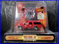1/64 CODE 3 LOS ANGELES COUNTY BATTALION CHIEF 12 GMC SUBURBAN Never Opened