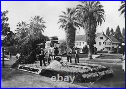 8b6-781 Pasadena Tourn of Roses Parade Los Angeles County Winning West float 8b6
