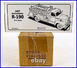 First Gear 1957 International R-190 Los Angeles LA Fire Truck 134 Diecast Truck