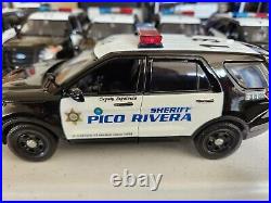 La County Sheriff 1/24 Scale Diecast Custom Police Car with Lights & Siren