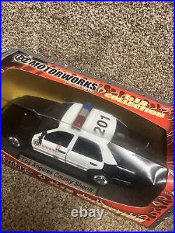 Los Angeles County Ford Crown Victoria Police Car White 1/18 Motorworks Diecast