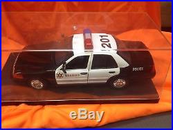 M/M 118 diecast Los Angeles County NY Sheriff car DISPLAY CASE NOT INCLUDED